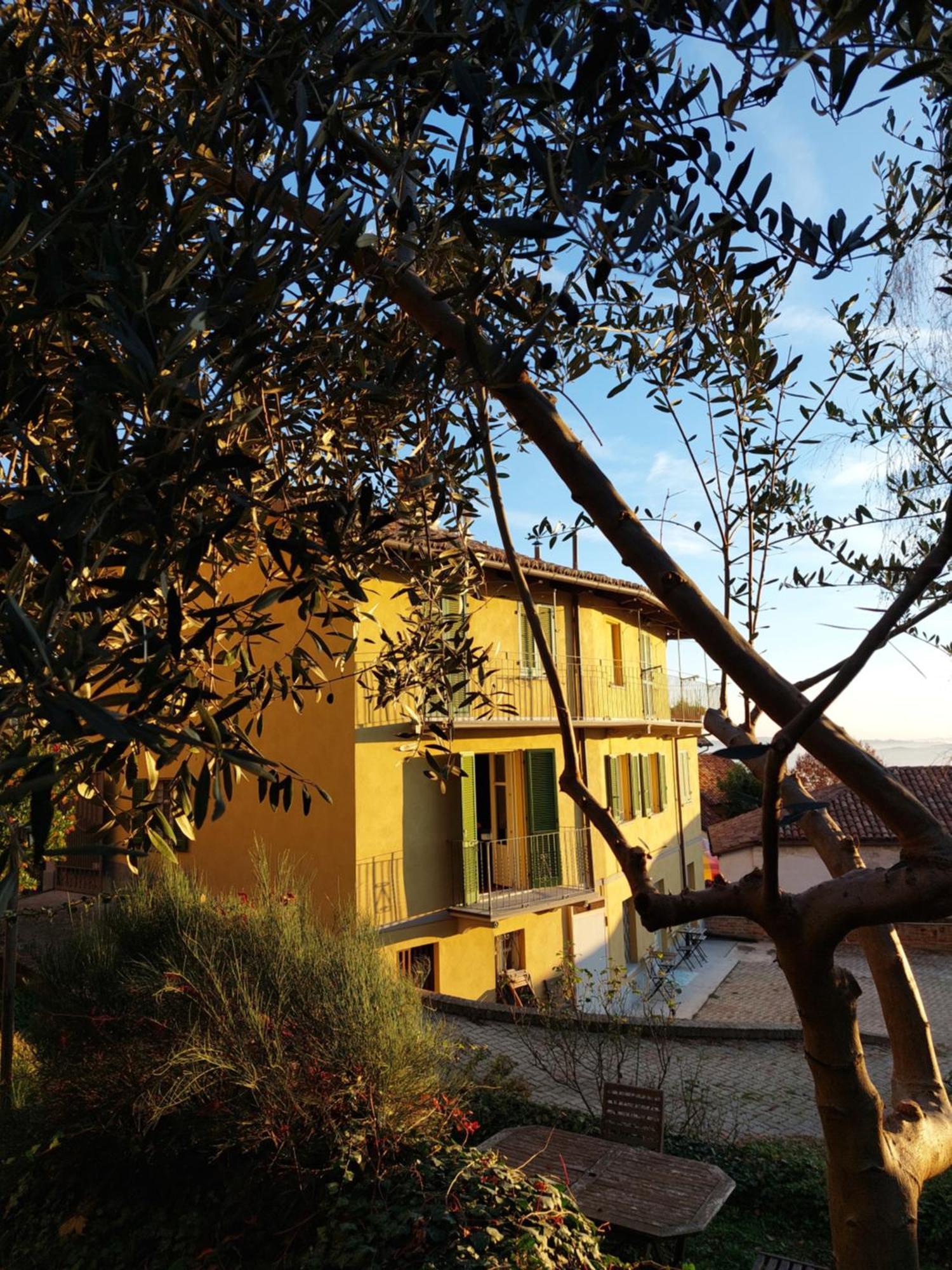 Il Giardino Di Olivia Apartment Guarene Exterior photo